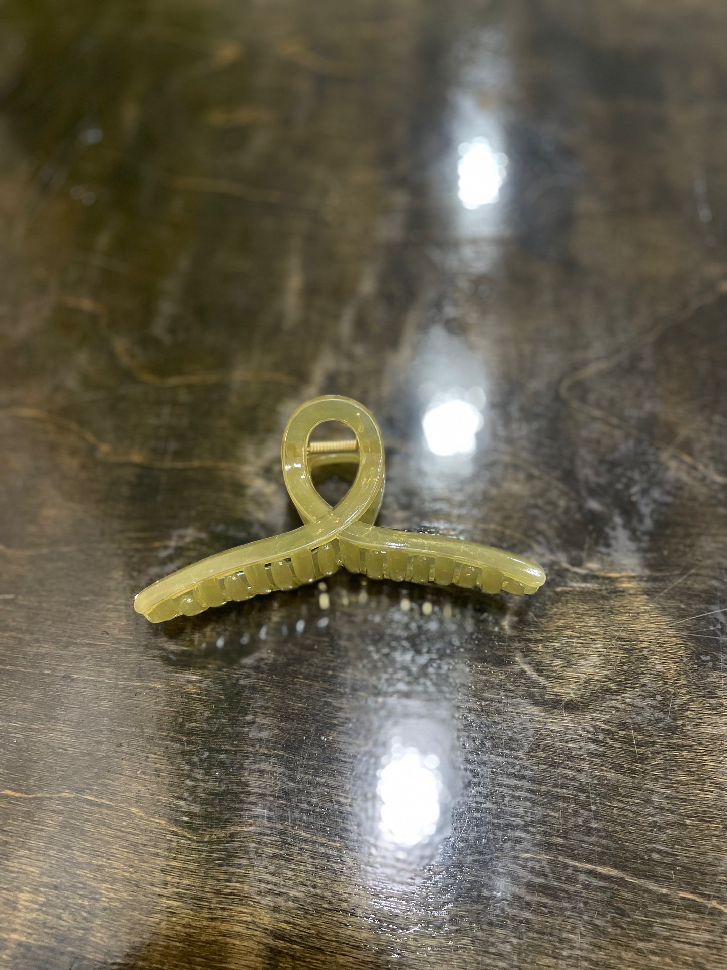 Moss Twisted Claw Clip