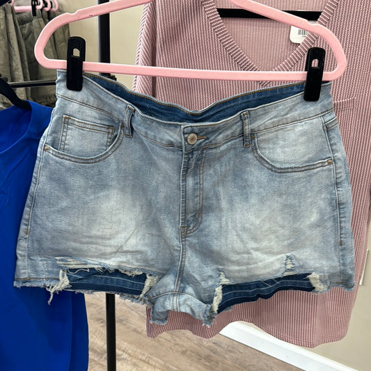 Light blue vintage washed shorts