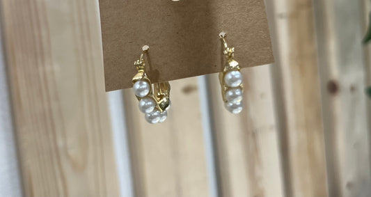 U shaped Pearl Earrings