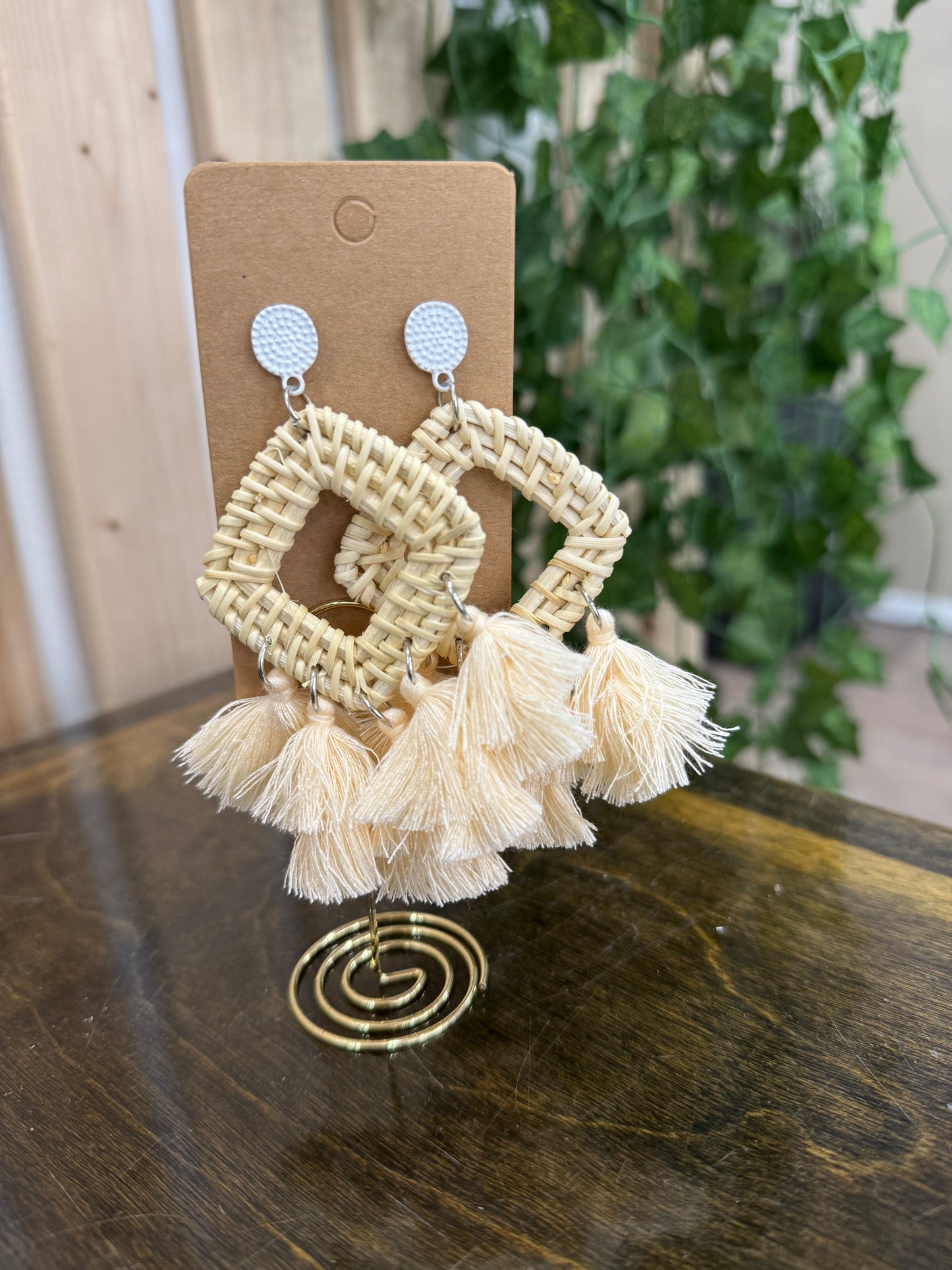 Wicker tassel dangle earrings