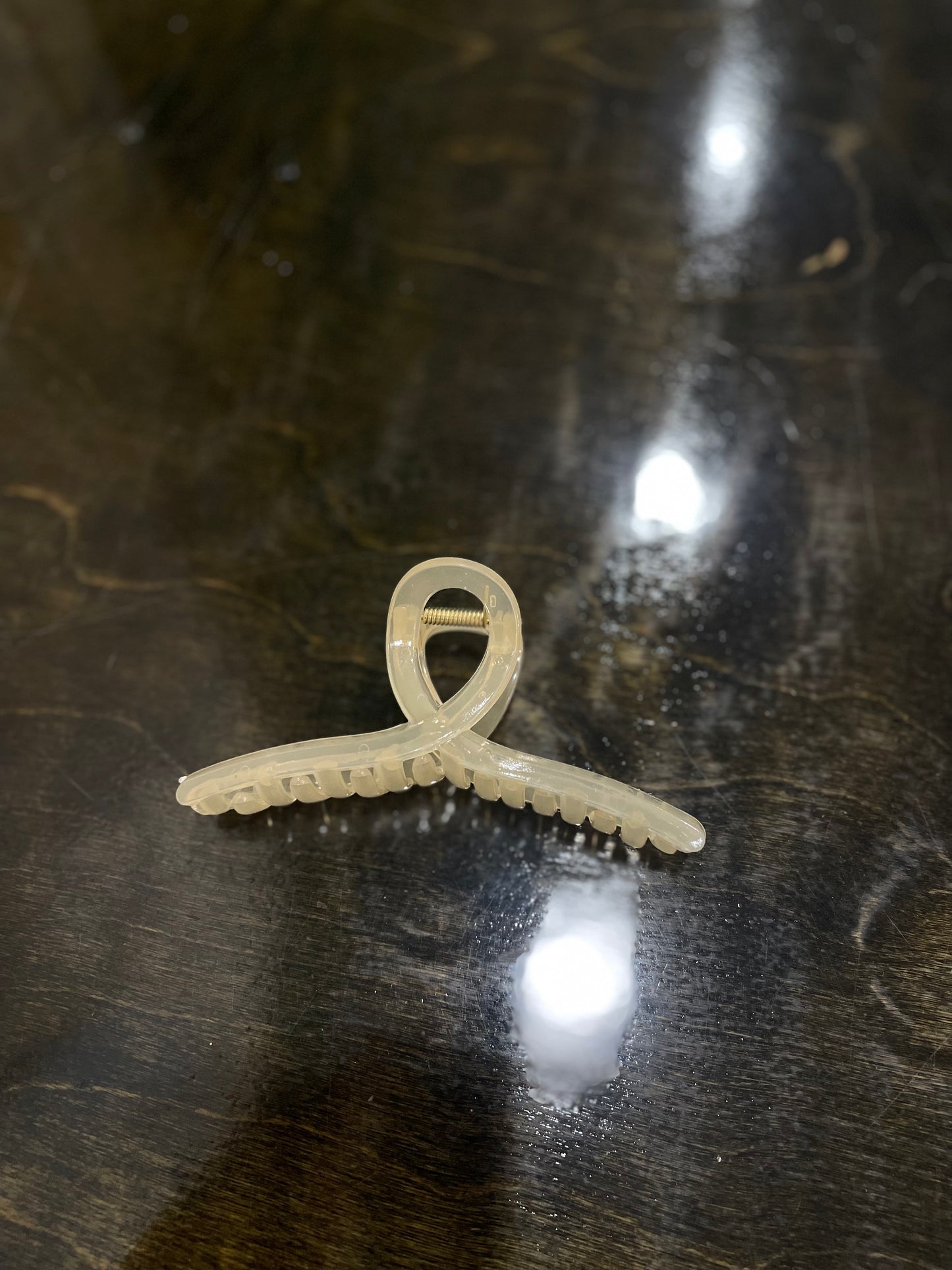 Tan Twist Claw Clip